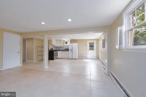12512 CIRCLE DRIVE