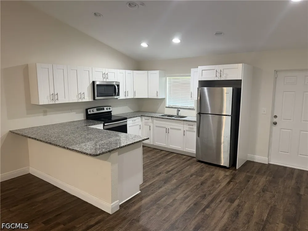 Penny Circle Labelle, FL 33935