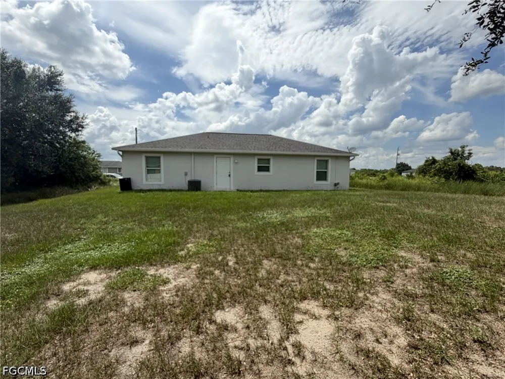 Penny Circle Labelle, FL 33935