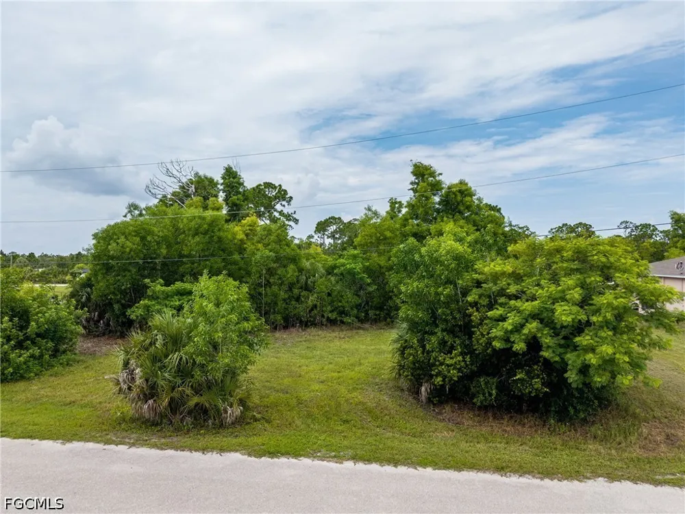 NW 40th Avenue Cape Coral, FL 33993