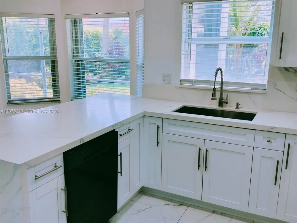 15842 SW 14 ST Pembroke Pines, FL 33027
