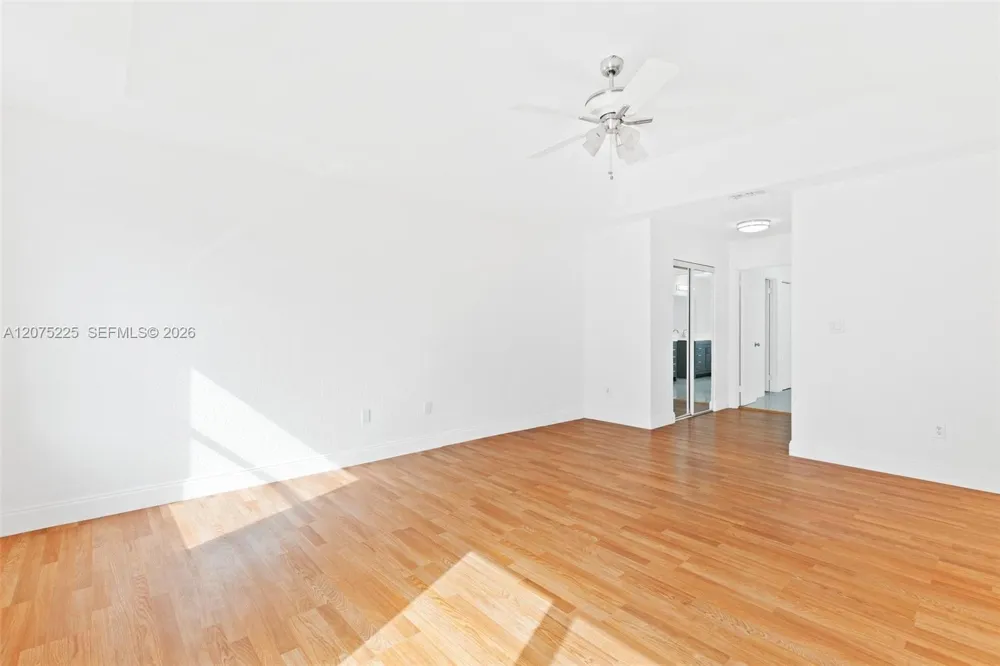 15842 SW 14 ST Pembroke Pines, FL 33027
