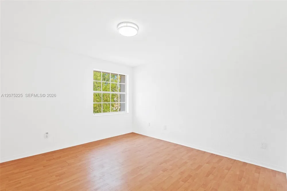 15842 SW 14 ST Pembroke Pines, FL 33027
