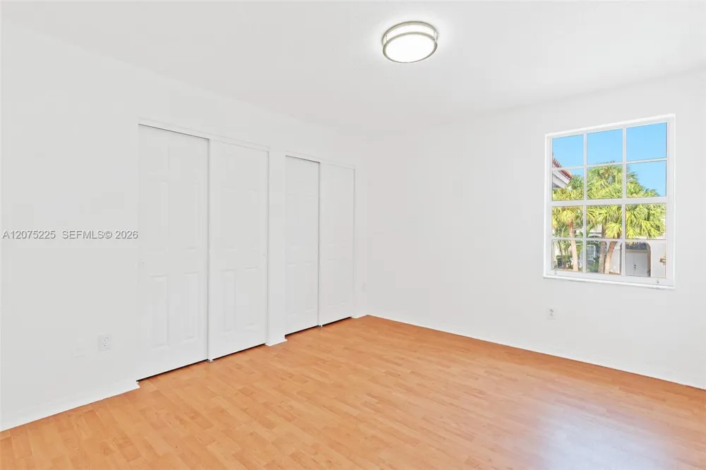 15842 SW 14 ST Pembroke Pines, FL 33027