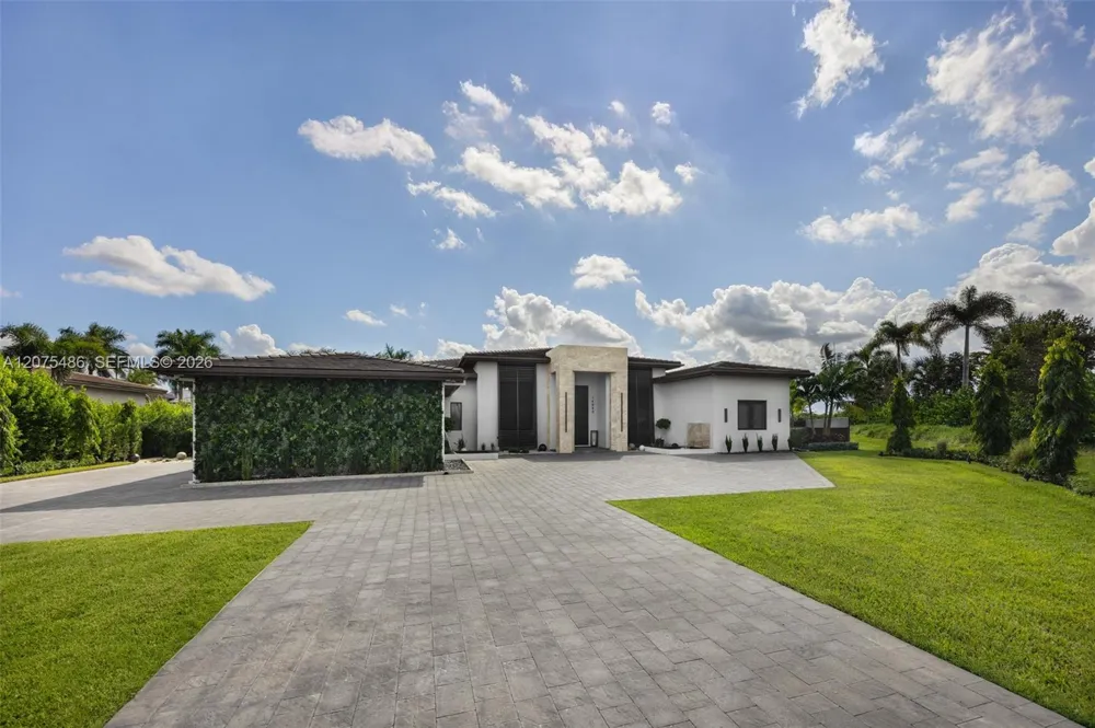 14940 SW 16th Ct Davie, FL 33326