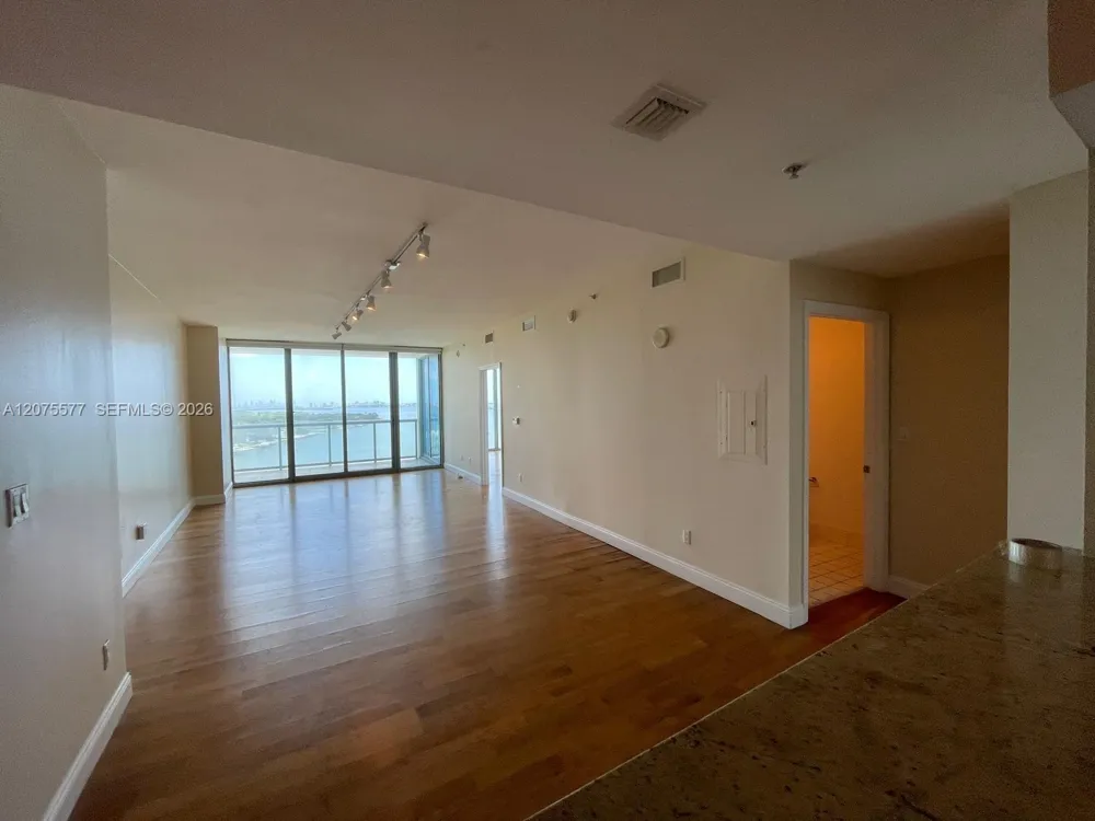 601 NE 36th St #1209 Miami, FL 33137