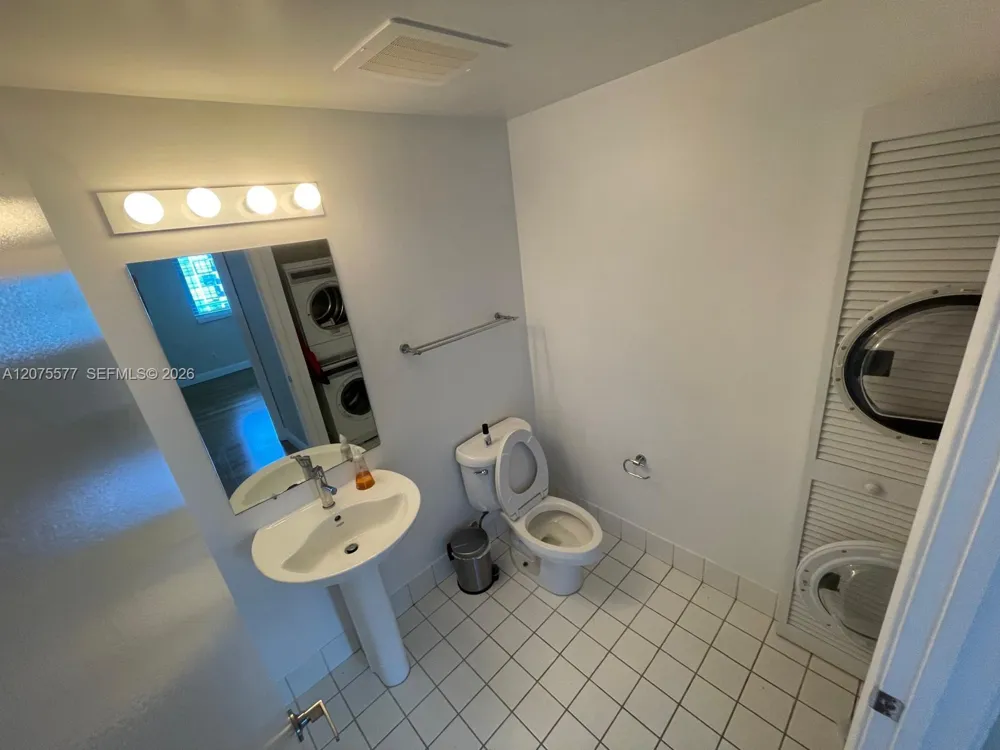 601 NE 36th St #1209 Miami, FL 33137