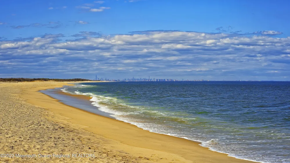 158 First Avenue #208 Atlantic Highlands, NJ 07716