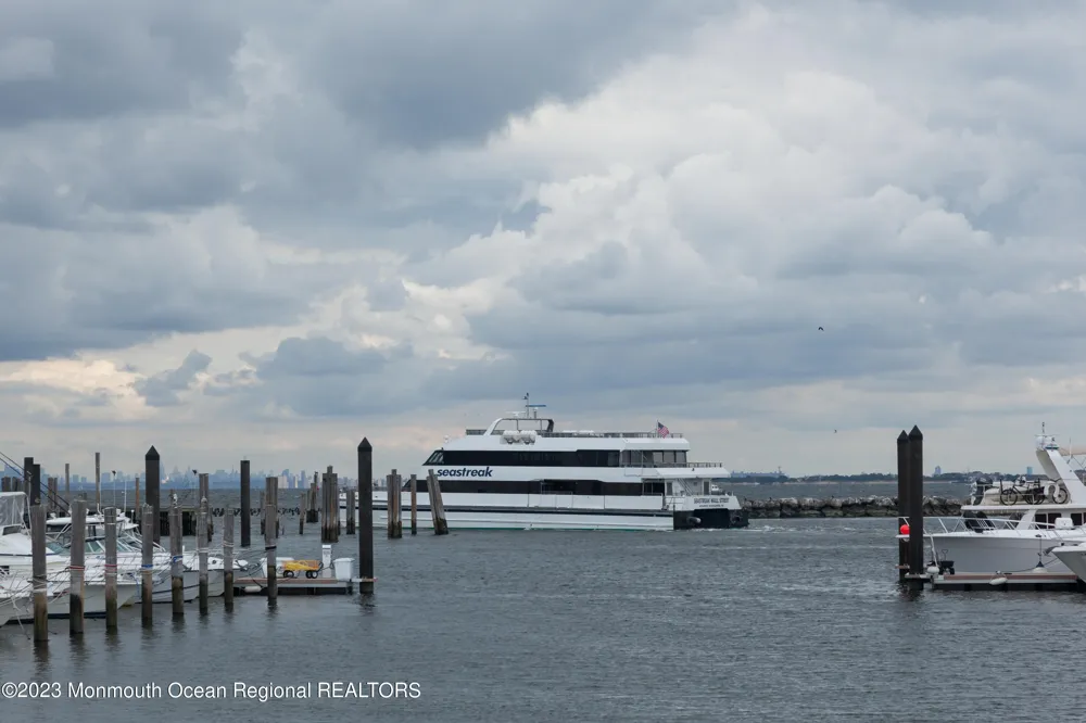 158 First Avenue #208 Atlantic Highlands, NJ 07716