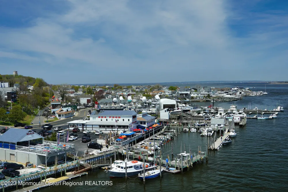 158 First Avenue #208 Atlantic Highlands, NJ 07716