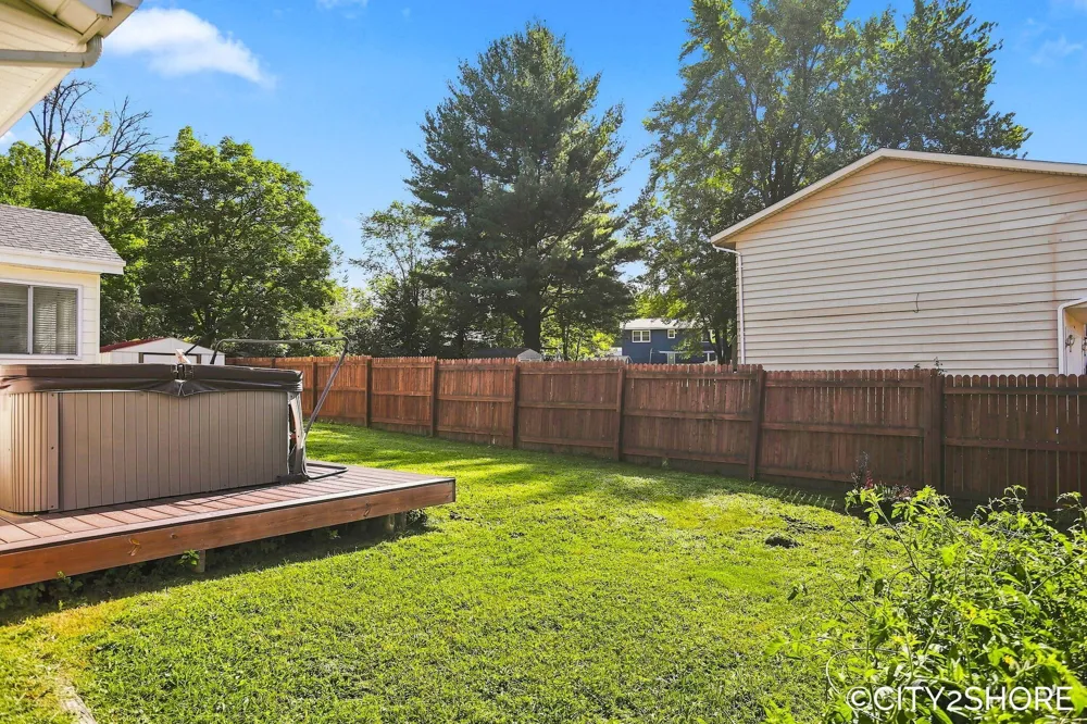 418 Harrison Street Coopersville City, MI 49404