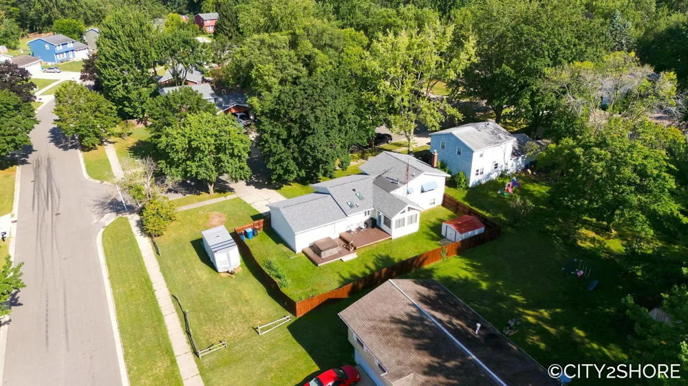 418 Harrison Street Coopersville City, MI 49404