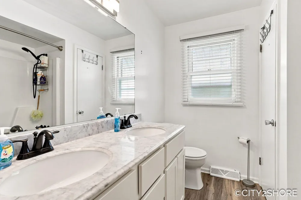 418 Harrison Street Coopersville City, MI 49404