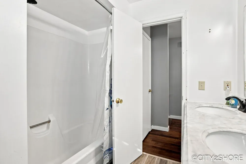 418 Harrison Street Coopersville City, MI 49404
