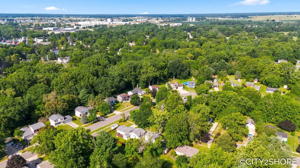 418 Harrison Street Coopersville City, MI 49404