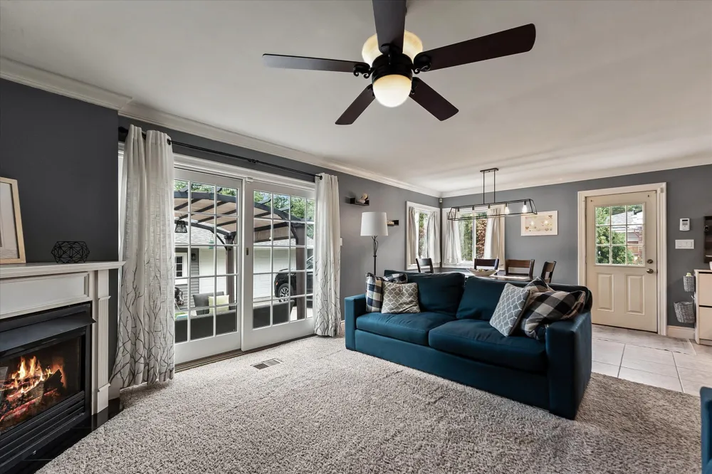 16943 Elizabeth Street Beverly Hills Village, MI 48025
