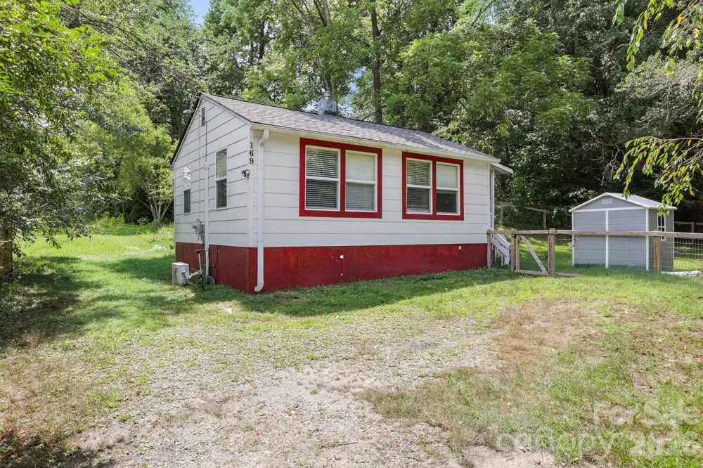 169 and 171 Cragmont Road Black Mountain, NC 28711