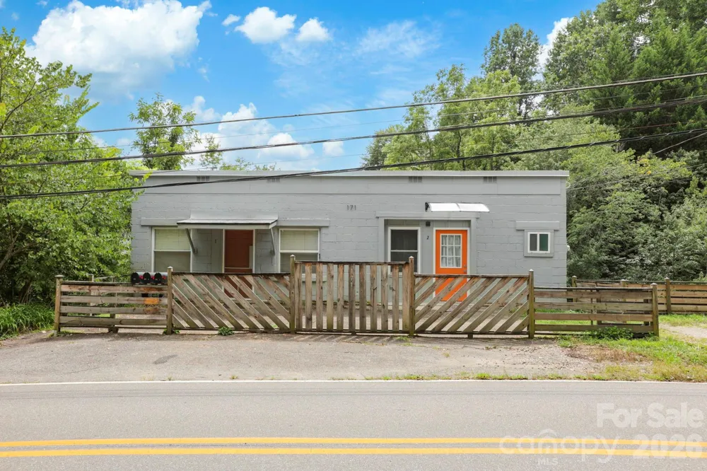 169 and 171 Cragmont Road Black Mountain, NC 28711