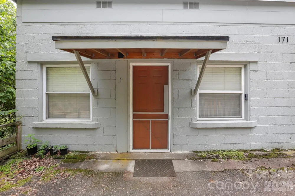 169 and 171 Cragmont Road Black Mountain, NC 28711
