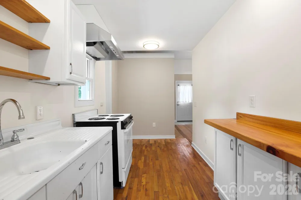 169 and 171 Cragmont Road Black Mountain, NC 28711