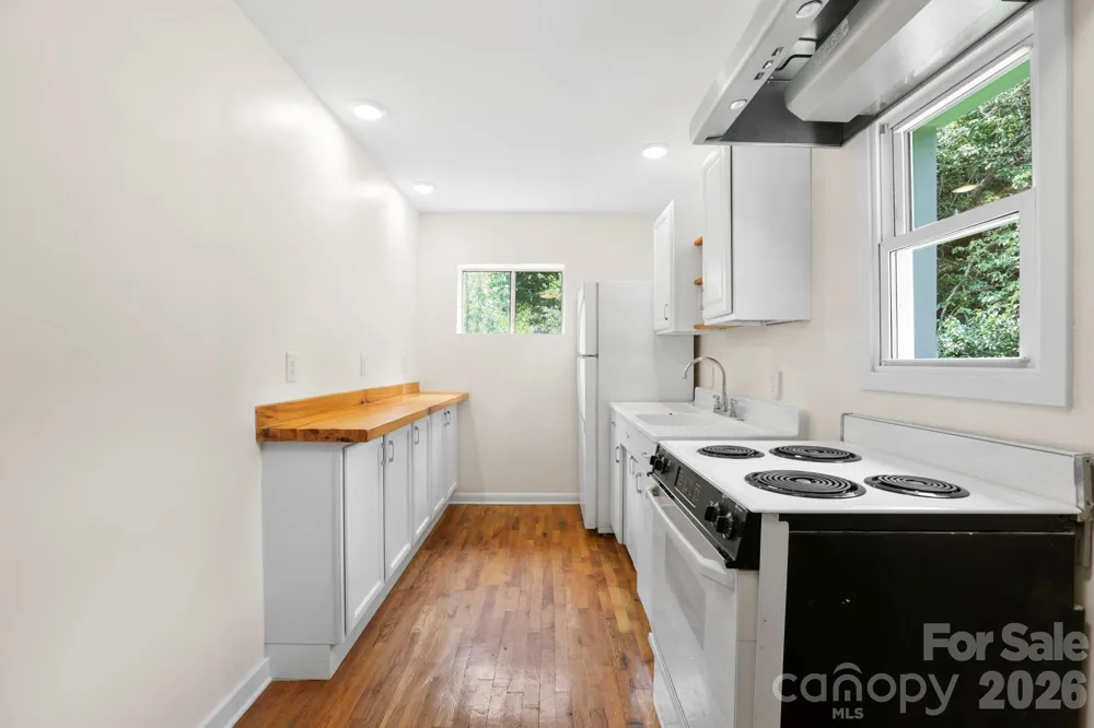 169 and 171 Cragmont Road Black Mountain, NC 28711