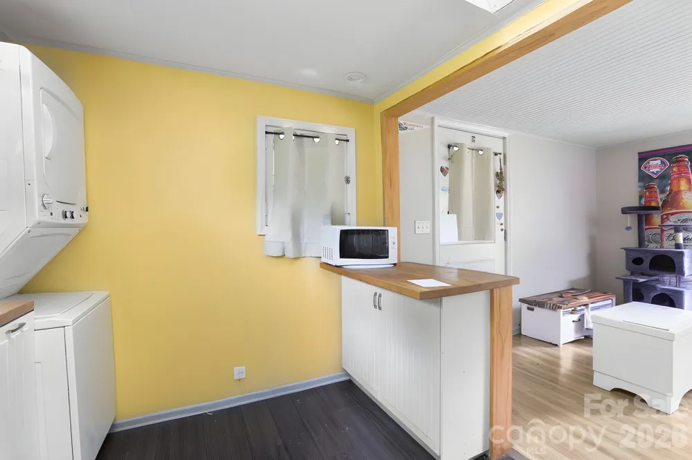 169 and 171 Cragmont Road Black Mountain, NC 28711