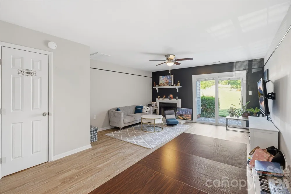 5227 Amity Springs Drive Charlotte, NC 28212