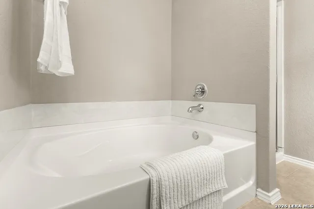 7402 Derby Vis Selma, TX 78154