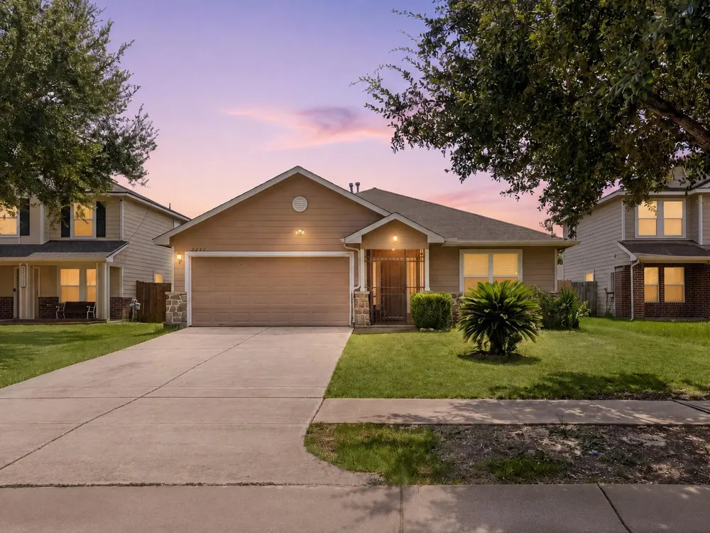 2631 Steelhead Drive Houston, TX 77045