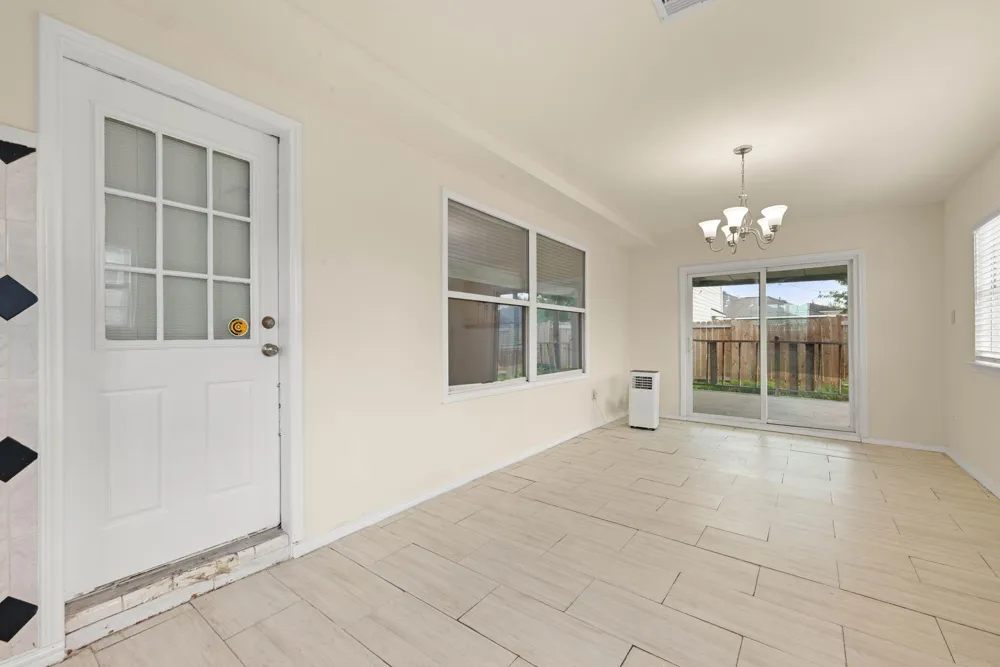 2631 Steelhead Drive Houston, TX 77045