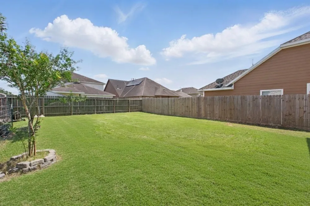 1193 Stallion Ridge Alvin, TX 77511