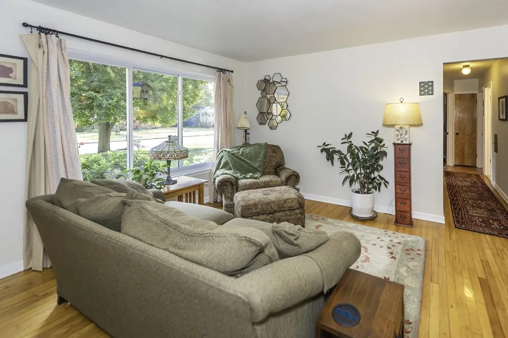 765 Mansfield Street Ypsilanti, MI 48197