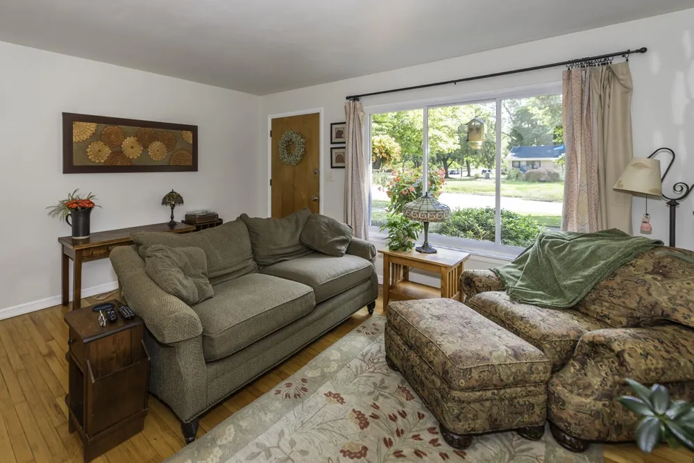 765 Mansfield Street Ypsilanti, MI 48197
