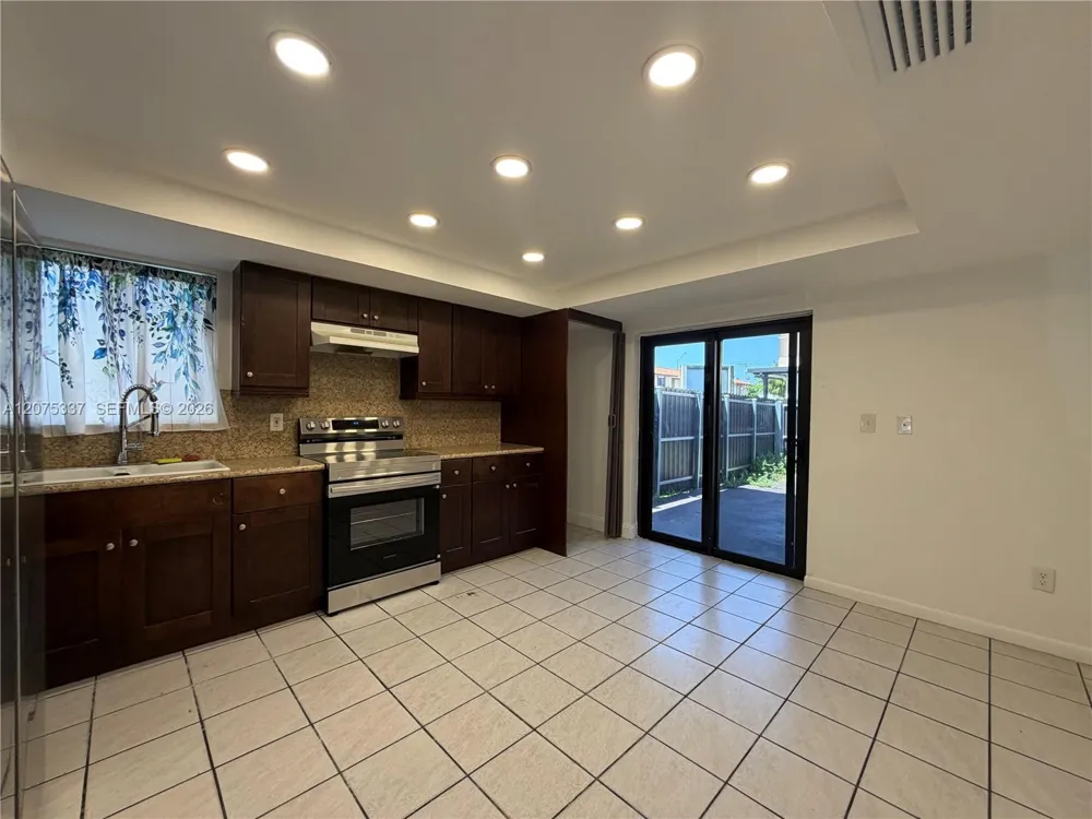 4106 W 11th Ct #66 Hialeah, FL 33012