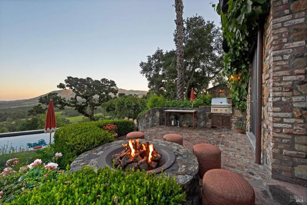 4296 Savannah Trail Santa Rosa, CA 95404