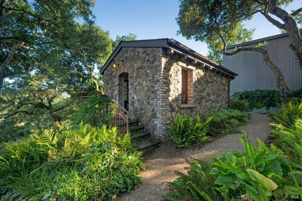 4296 Savannah Trail Santa Rosa, CA 95404