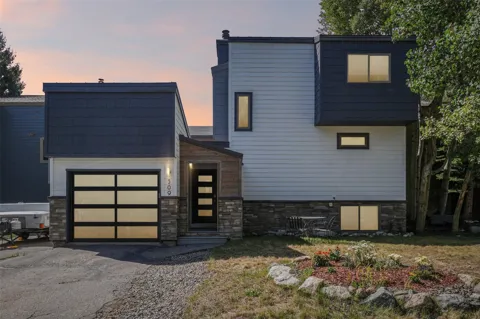 309 Creekside Drive