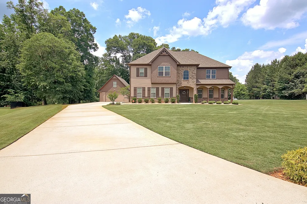 375 Grandmas LN Fayetteville, GA 30215