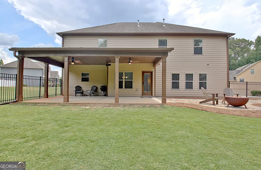375 Grandmas LN Fayetteville, GA 30215