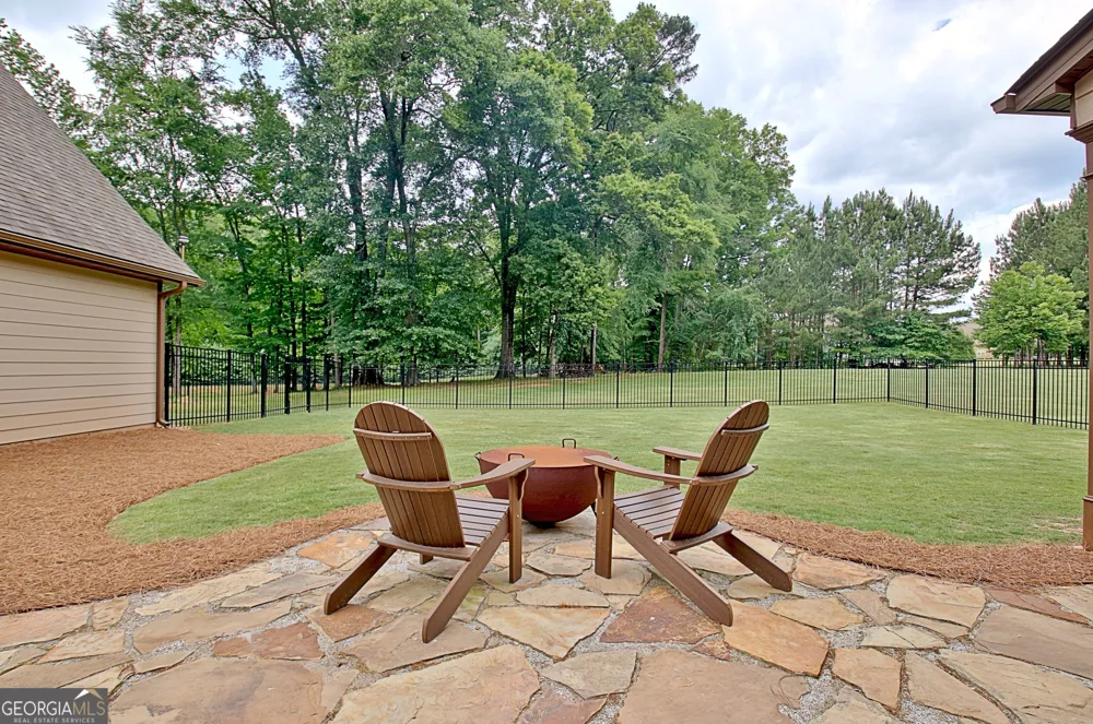 375 Grandmas LN Fayetteville, GA 30215