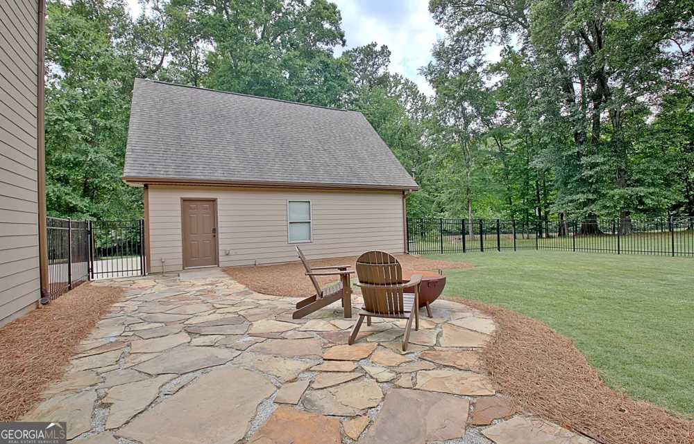 375 Grandmas LN Fayetteville, GA 30215