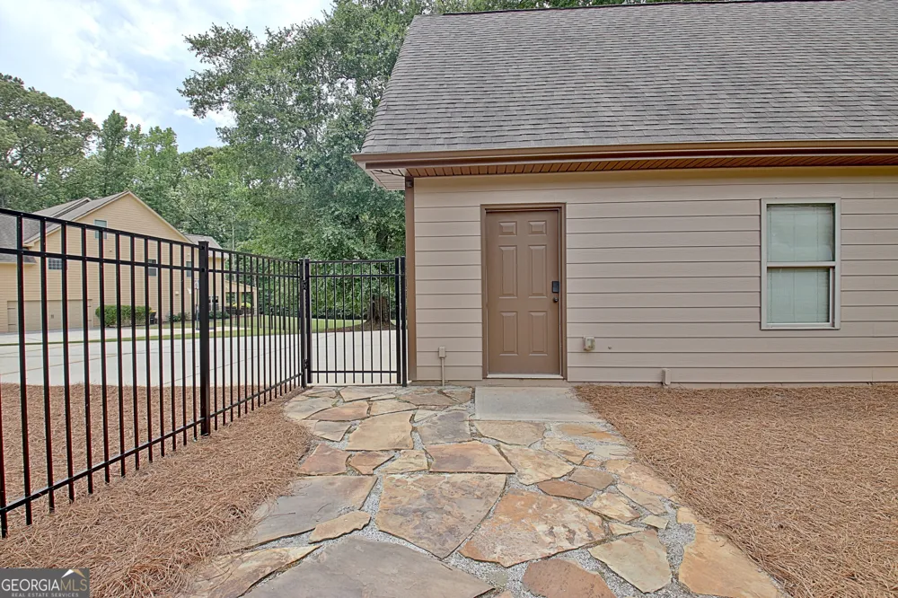 375 Grandmas LN Fayetteville, GA 30215