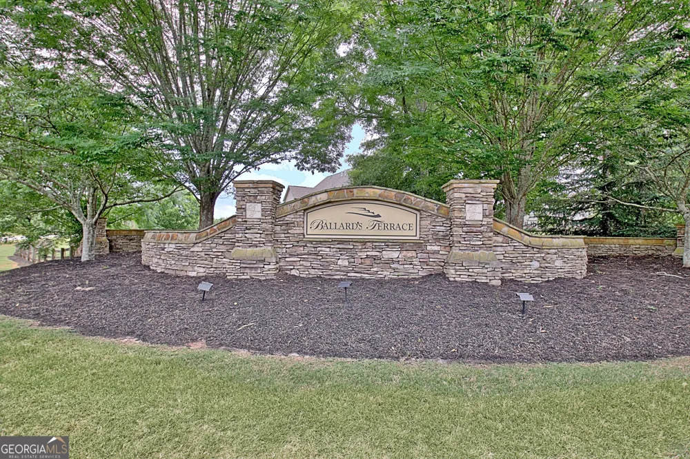 375 Grandmas LN Fayetteville, GA 30215