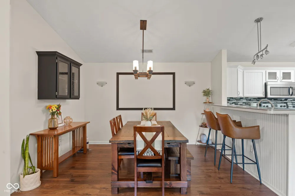 8950 Hunters Creek Drive #208 Indianapolis, IN 46227