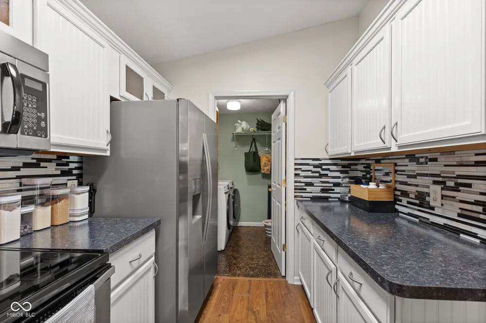 8950 Hunters Creek Drive #208 Indianapolis, IN 46227