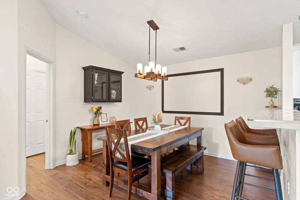 8950 Hunters Creek Drive #208 Indianapolis, IN 46227