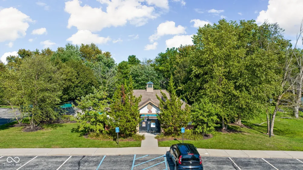 8950 Hunters Creek Drive #208 Indianapolis, IN 46227