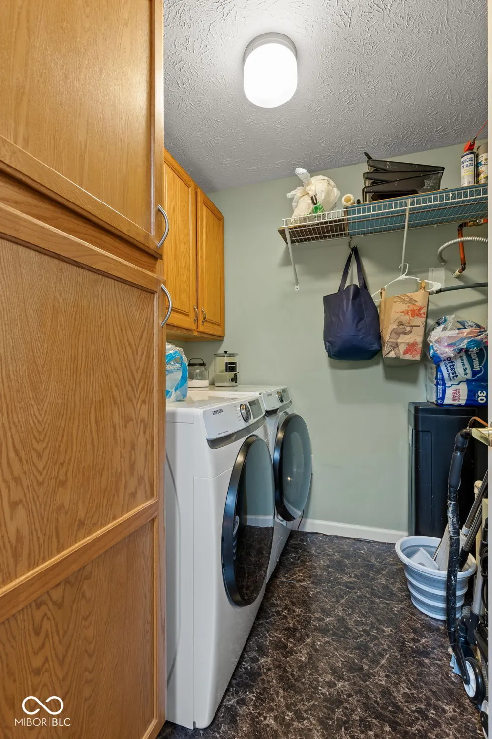 8950 Hunters Creek Drive #208 Indianapolis, IN 46227