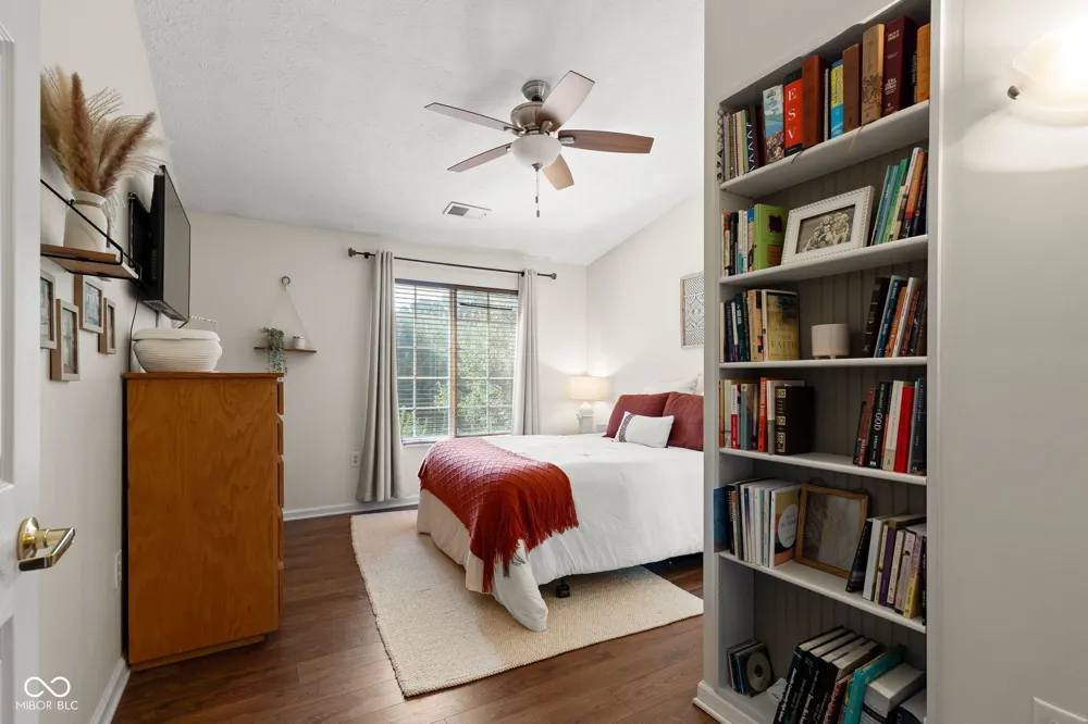 8950 Hunters Creek Drive #208 Indianapolis, IN 46227