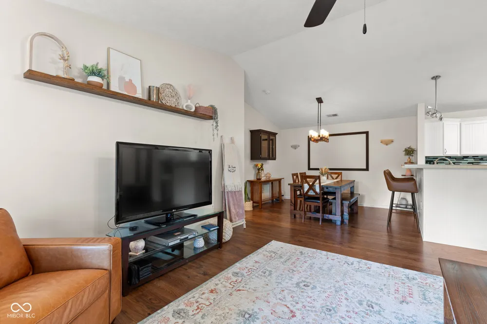 8950 Hunters Creek Drive #208 Indianapolis, IN 46227